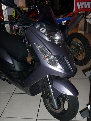 Kymco
 DINK 125