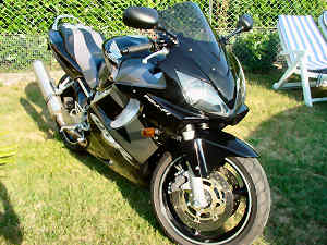 Honda
 CBR F