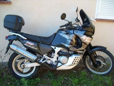 Honda
 africa twin