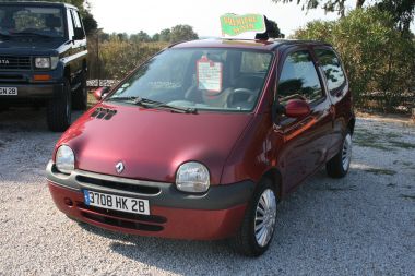 RENAULT TWINGO