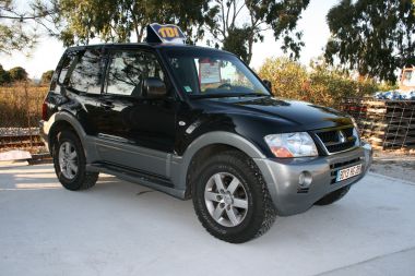 MITSUBISHI PAJERO