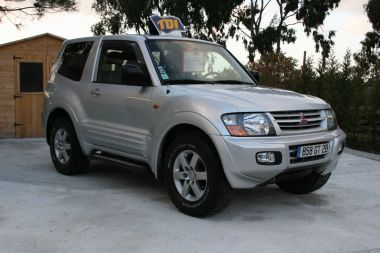 MITSUBISHI PAJERO