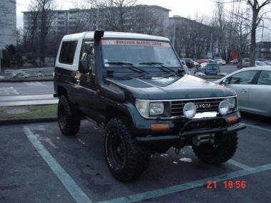 TOYOTA LAND CRUISER