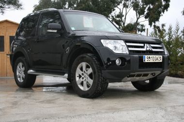 MITSUBISHI PAJERO