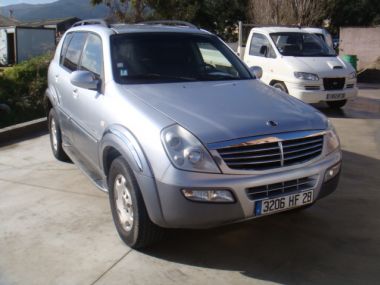 SSANGYONG
 REXTON