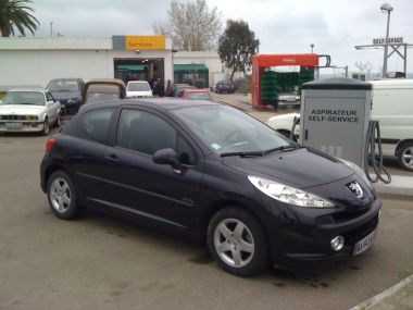 PEUGEOT 207