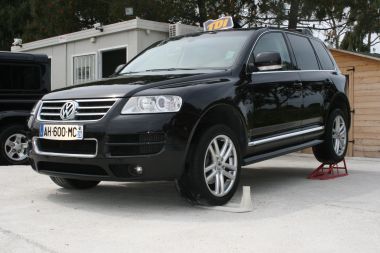 VOLKSWAGEN TOUAREG