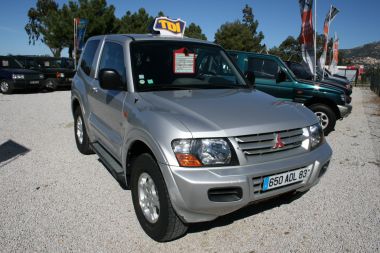 MITSUBISHI PAJERO