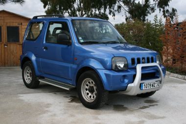 SUZUKI
 JIMNY