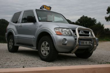 MITSUBISHI PAJERO