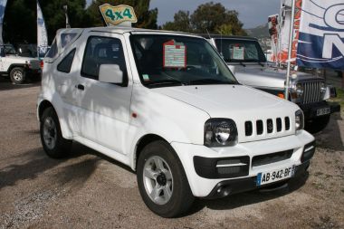 SUZUKI
 JIMNY