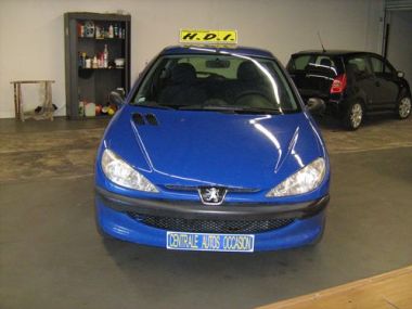 PEUGEOT 206