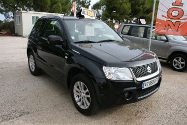 SUZUKI
 GRAND VITARA