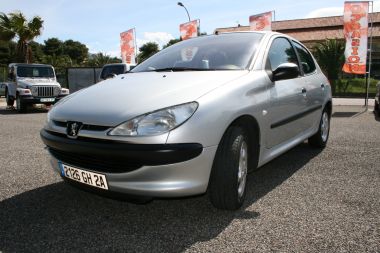 PEUGEOT 206