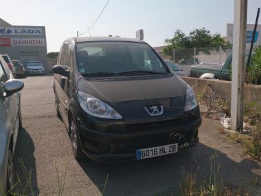 PEUGEOT 1007