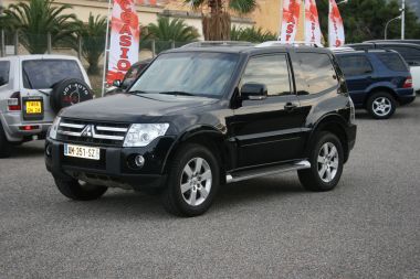 MITSUBISHI PAJERO