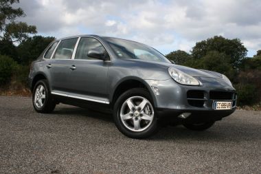 PORSCHE CAYENNE