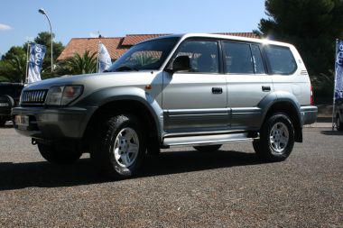 TOYOTA LAND CRUISER