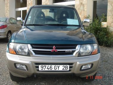 MITSUBISHI PAJERO