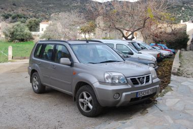 NISSAN
 X-TRAIL