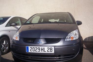 MITSUBISHI COLT