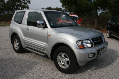 MITSUBISHI PAJERO