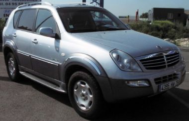 SSANGYONG
 REXTON