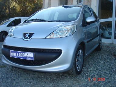 PEUGEOT 107