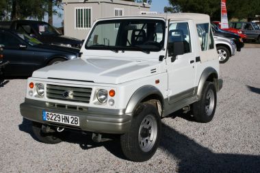 SUZUKI
 SAMURAI