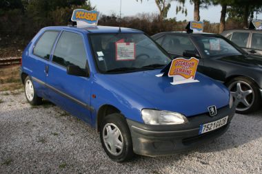 PEUGEOT 106