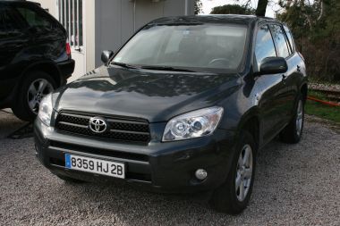 TOYOTA RAV4