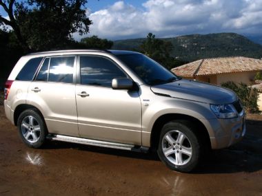 SUZUKI
 GRAND VITARA