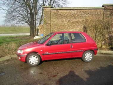 PEUGEOT 106