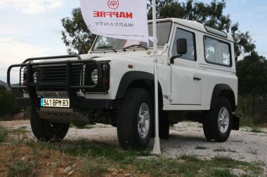 LAND ROVER
 90 DEFENDER