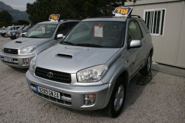 TOYOTA RAV4