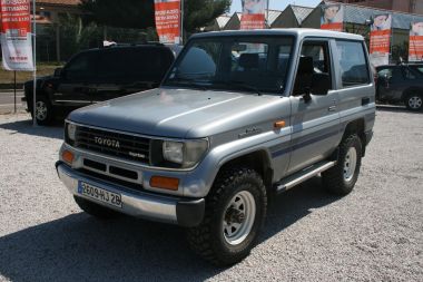 TOYOTA LAND CRUISER