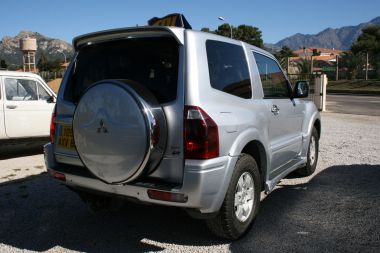 MITSUBISHI PAJERO