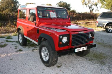 LAND ROVER
 90 DEFENDER