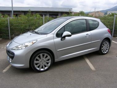 PEUGEOT 207