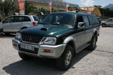 MITSUBISHI L200